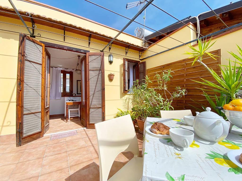 Апартаменты Solemar Sicilia - Casa Maria Санта-Флавия Экстерьер фото